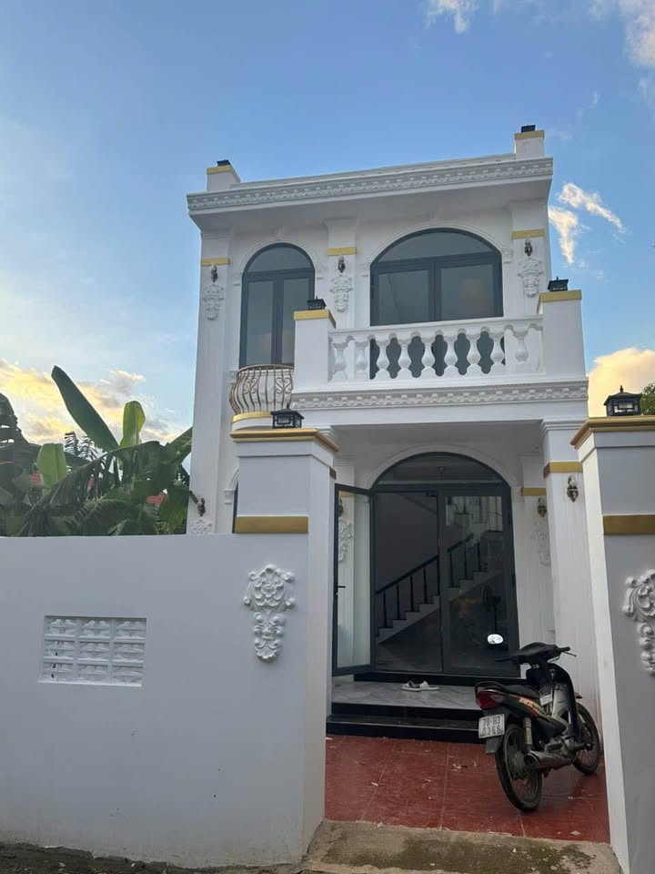 Nhà 2 tầng 84m2, ngang 5m chỉ 1,65 tỷ, cách hương lộ 5 chỉ 50m