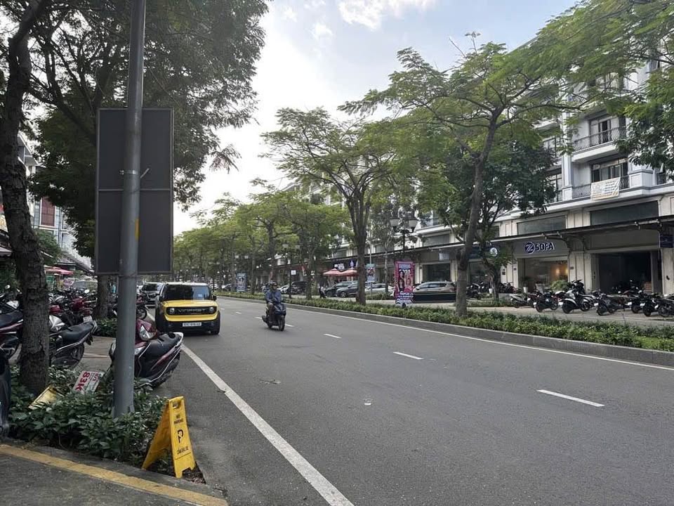 Nhà 6 tầng thang máy kinh doanh, văn phòng, ở luôn - Thủ Đức cháy hàng