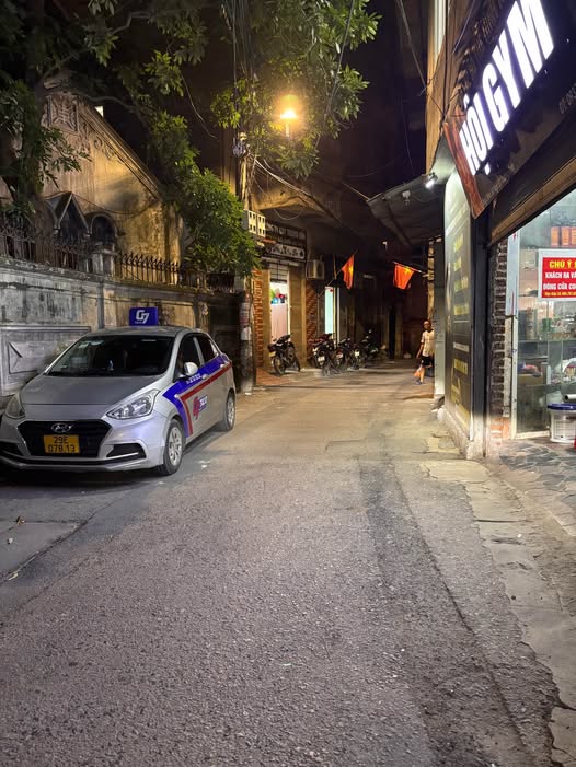 Nhà Trương Định 80m2, 4 tầng, mặt tiền gần 5m, ngõ ô tô - Sổ nở hậu