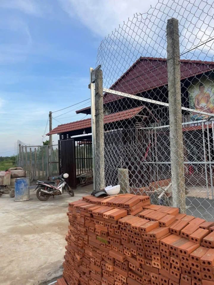 Đất vàng Buôn Ma Thuột 10x40m thổ cư 60m2, sẵn sàng xây dựng