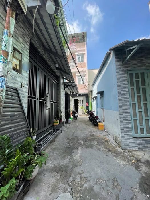 Nhà Nguyễn Thị Tần, Quận 8 - Kinh doanh sầm uất, 4,2mx20m