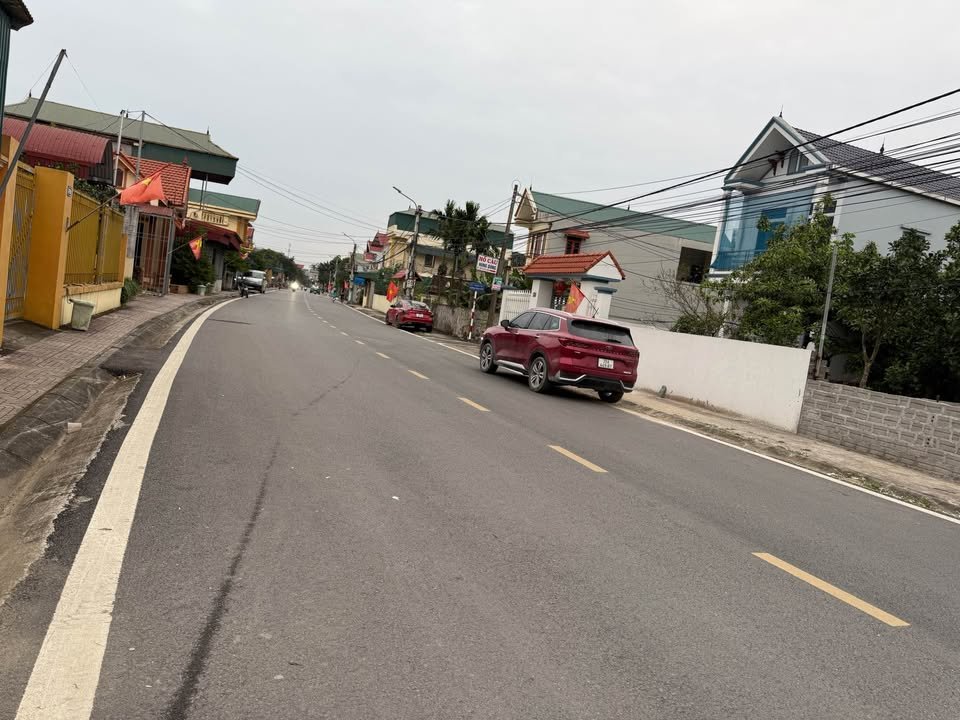 Tọa lạc tại vị trí đắc địa trên con ngõ đường Ninh Tốn, thuộc phường Ninh Phúc, thành phố Phủ Lý