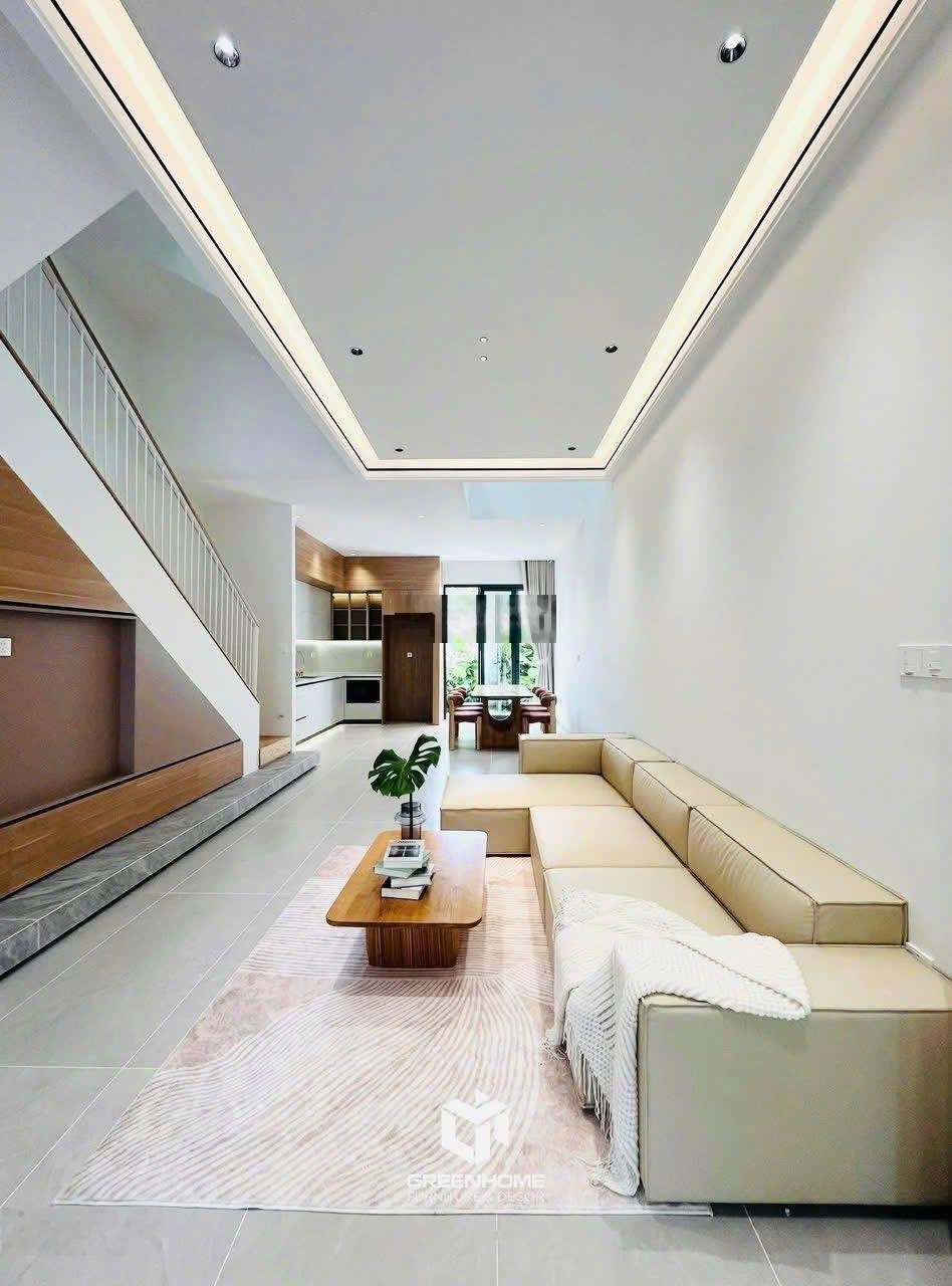 Bán nhà Mặt Tiền 3PNđẹp,full nội thất Nguyễn Thị Minh Khai,Vũng Tàu.Giá:12tỷ500LH:0909525838 Ms.Nga