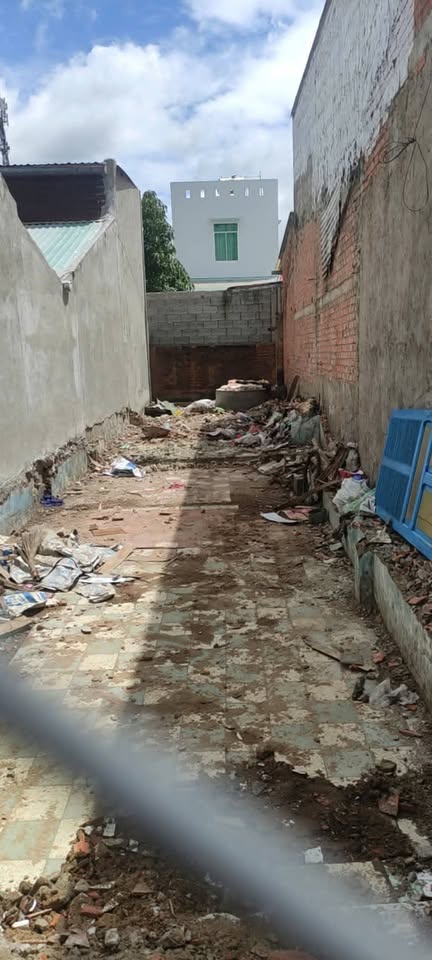 Chủ nhà "bán mình" lô đất thổ cư siêu đẹp tại mặt tiền hẻm đường Nguyễn Văn Bé, Phường 1