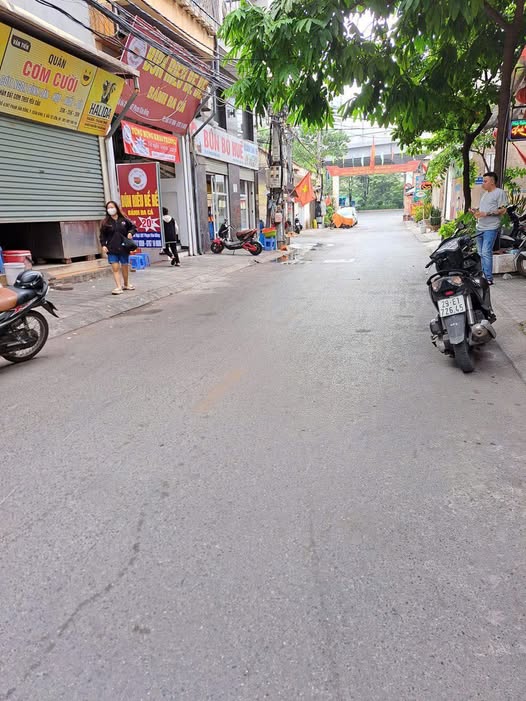 Đất Xuân Đỉnh, lô góc 30m², ngõ thông ô tô, sẵn sàng giao dịch