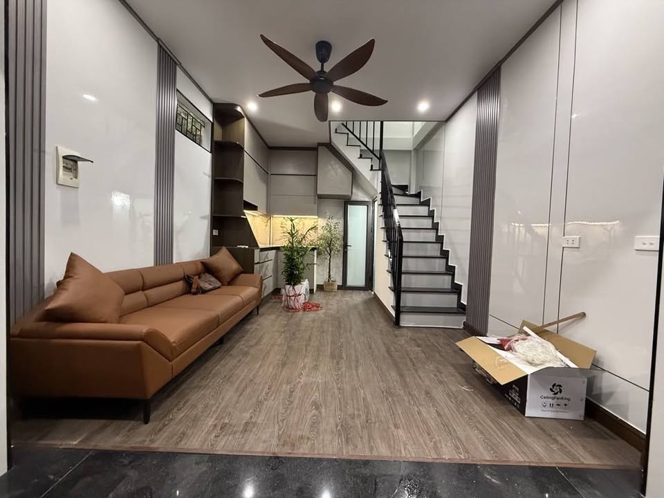 Nhà 5 tầng full nội thất, trung tâm Đống Đa, chỉ 6 tỷ