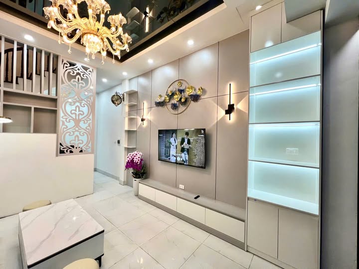 Nhà đẹp tổ 7 Yên Nghĩa ngõ rộng ô tô đỗ cửa, thửa đất vuông vắn