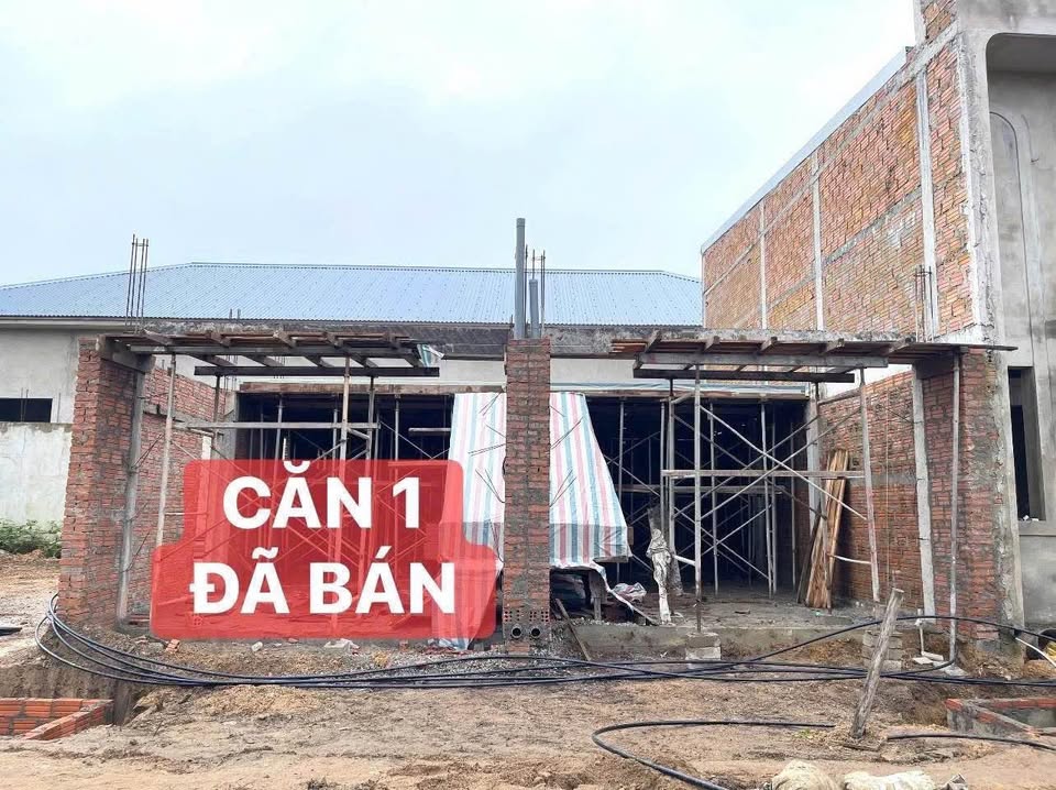 Tọa lạc tại con kiệt ô tô rộng rãi, thông thoáng trên đường Thiên Thai, thành phố Huế