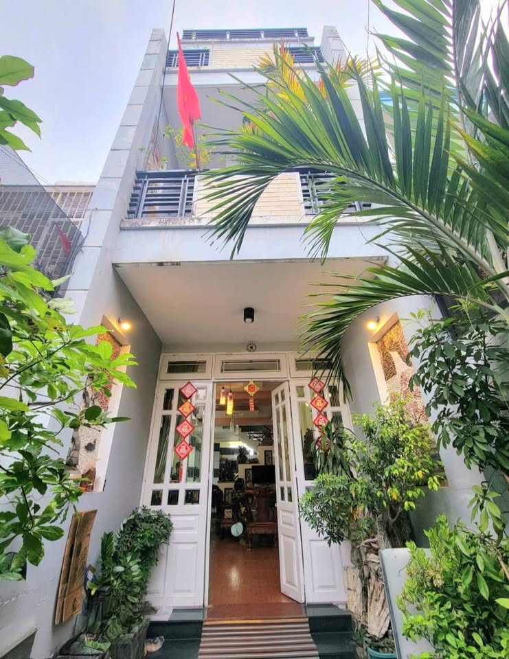 Cần bán gấp villa mini tại đường Huỳnh Văn Bánh, Quận Phú Nhuận, Thành phố Hồ Chí Minh