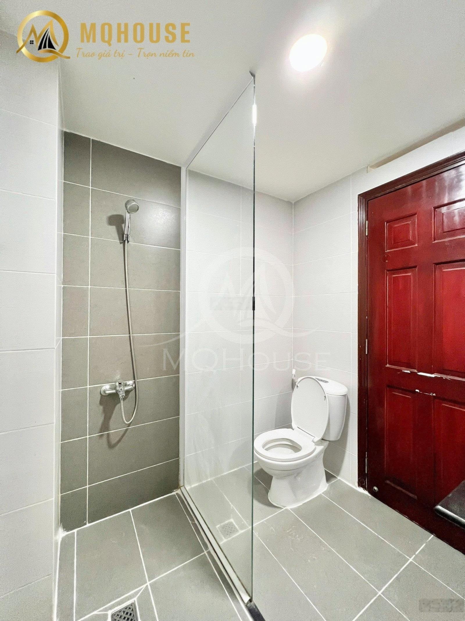 Cho thuê studio ban công quận 1, tại đề thám, gần công viên 23/9, bùi viện, ga metro, cô giang