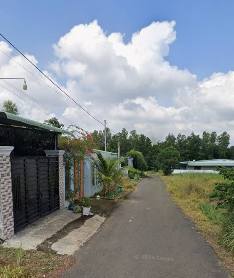 Mảnh đất vàng mặt tiền đường nhựa, sổ đỏ thổ cư 100% tại Đồng Xoài