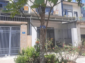 Bán nhà 2 tầng mặt tiền Tạ Hiện, Huế 100m², 3 phòng ngủ