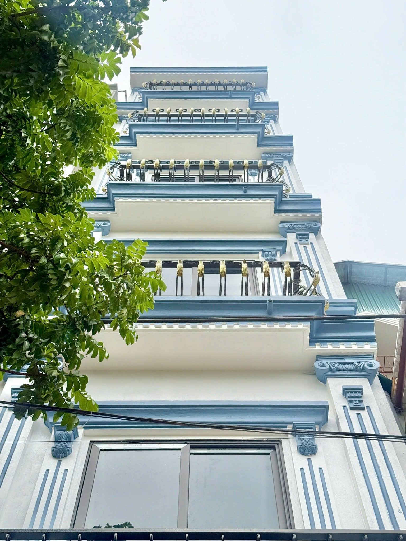 Nhà xinh cho thuê, vừa ở vừa kinh doanh, 6 tầng lung linh