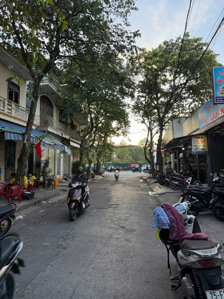 Bán đất vị trí siêu đẹp mặt tiền Tôn Thất Dương Kỵ, gần Hồ Đắc Di, thành phố Huế