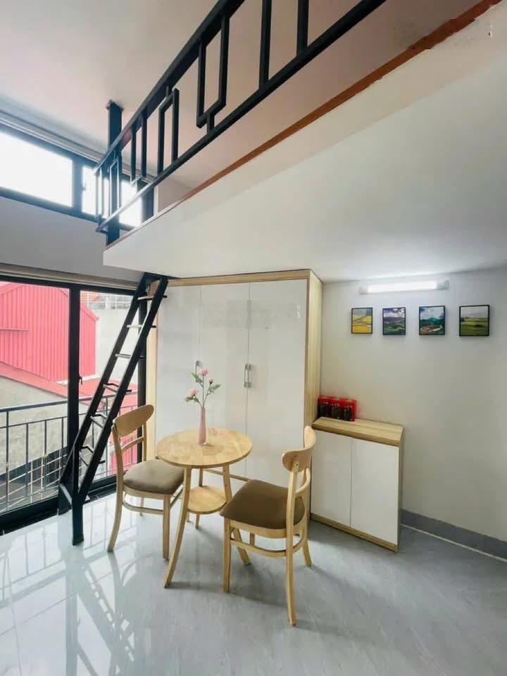 Bán toà chung cư mini Cầu Giấy, gần đại học Sư Phạm, 24 phòng, dòng tiền 1.2 tỷ/ năm, 82m2.