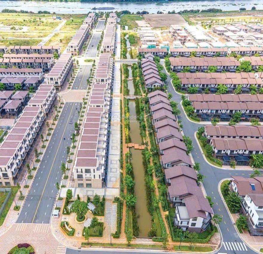 Cần bán shophouse Tân cổ điển 2 mặt tiền giá siêu hời 6,6 tỷ