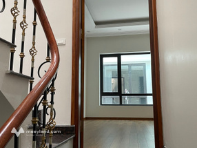 Nhà 3 tầng mới coóng, ô tô 7 chỗ đỗ cửa, gần phố Ngọc Động, giá chỉ 1.85 tỷ