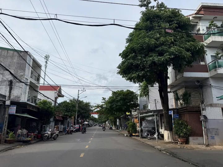 Cơ hội sở hữu lô đất mặt tiền "vàng" ngay trung tâm Buôn Ma Thuột, địa chỉ tại đường Ama Khê sầm uất