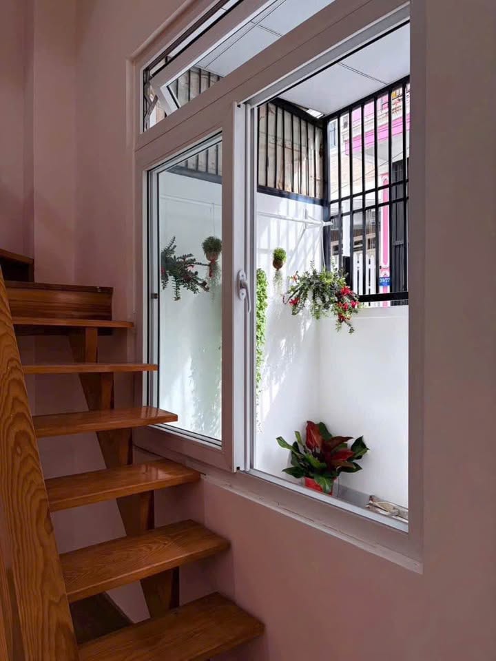 Đà Lạt mộng mơ nhà Ngô Quyền, 2 lầu, sổ hồng riêng, giá hời