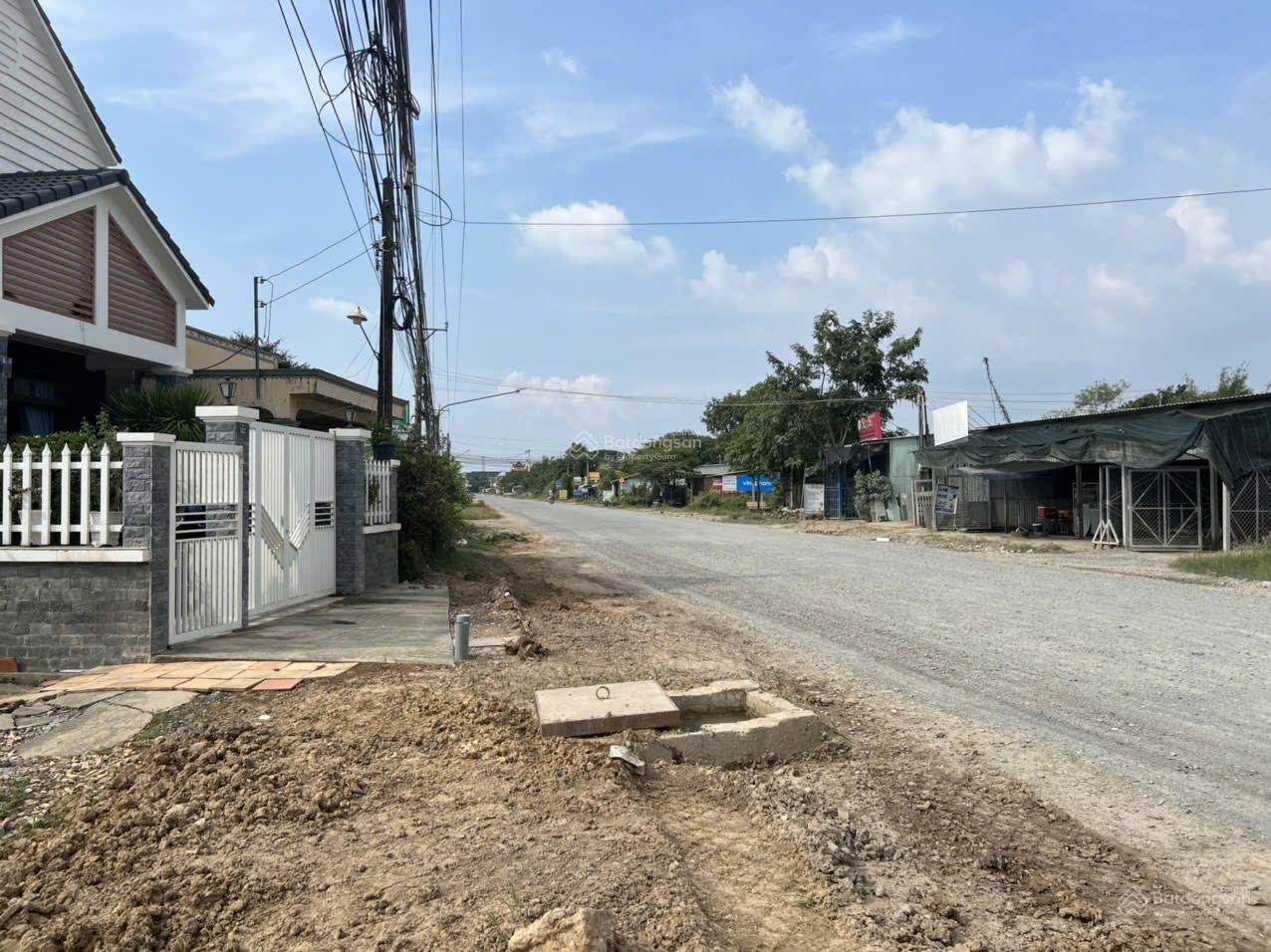 Thanh lý đất mặt đường Sò Đo, thị trấn Hậu Nghĩa, huyện Đức Hòa, nay là xã Hậu Nghĩa tỉnh Long An