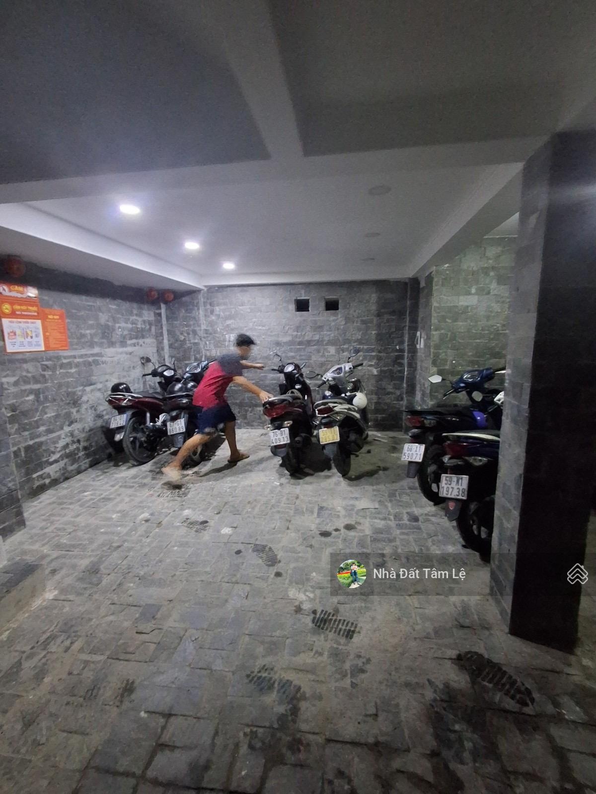 A5. Dòng tiền 60tr/ tháng - HXH Nguyễn Sơn 91m2 4 tầng sát mặt tiền, giá chỉ 11,8 tỷ thương lượng