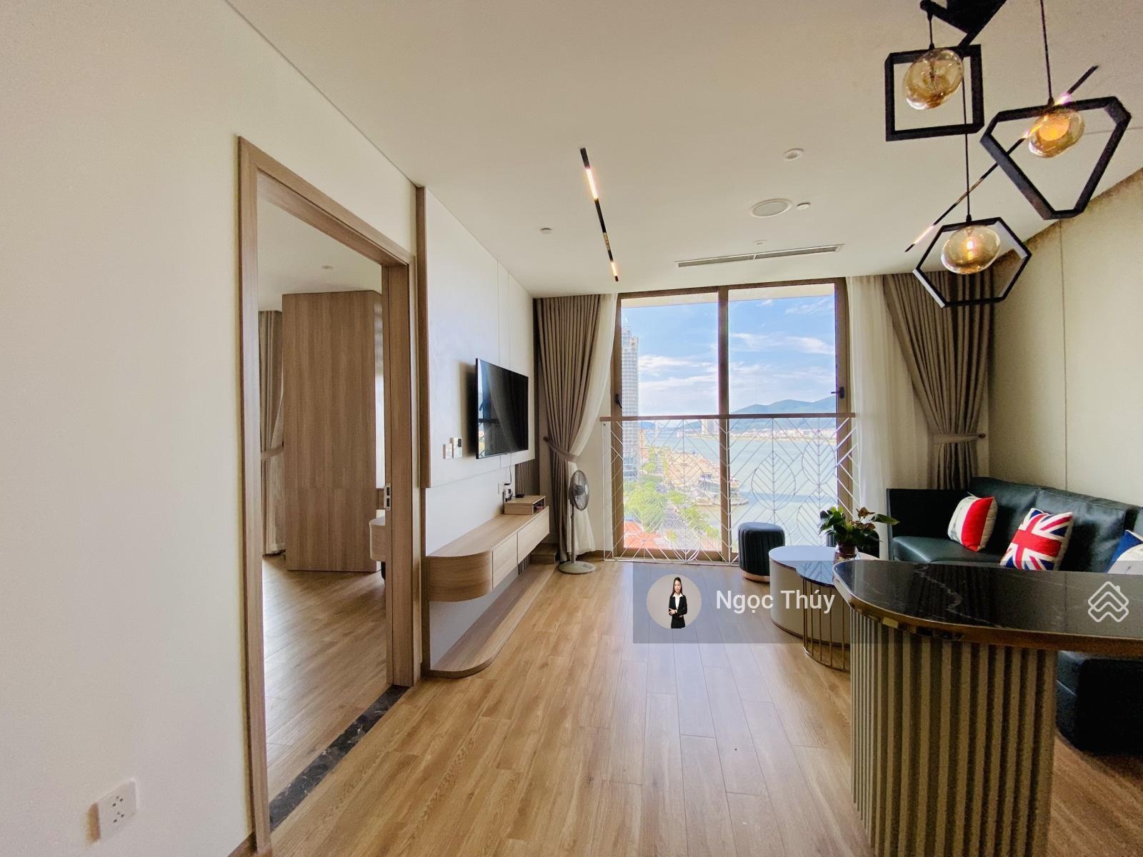 Cho thuê căn hộ 1 phòng ngủ Hilton - Bạch Đằng Comlex view trực diện sông Hàn - full NT cao cấp