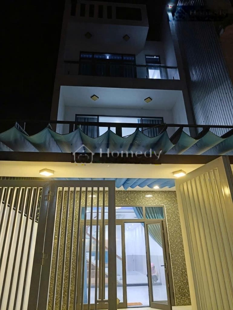 Nhà riêng cần bán ba tầng hoành tráng