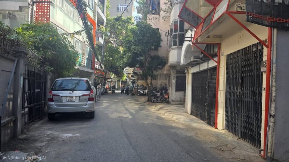 Siêu hiếm đất vàng Ba Đình 100m2, mặt tiền 6m, kinh doanh sầm uất, ô tô đỗ cửa