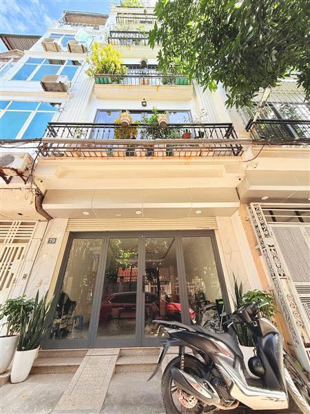 Nhà Minh Khai, 50m², 6 phòng ngủ, ô tô sát nhà, giá hời cho gia đình đông vui