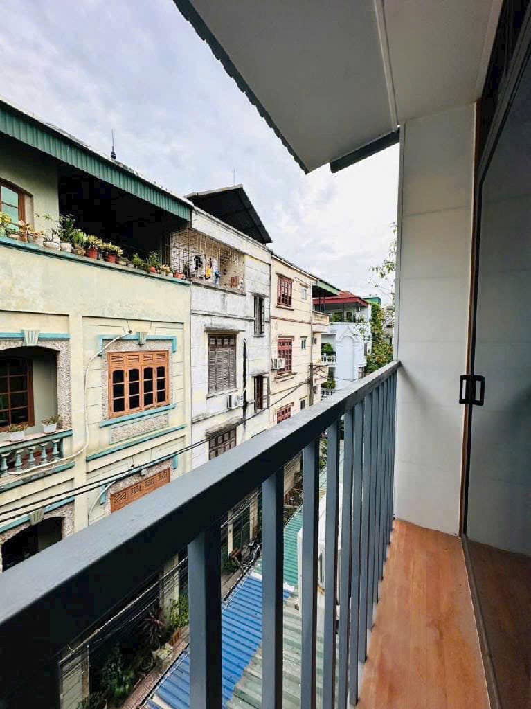 Nhà phố Hồng Mai, vị trí cực chiến, tiện ích ngập mặt chỉ cách vài bước chân