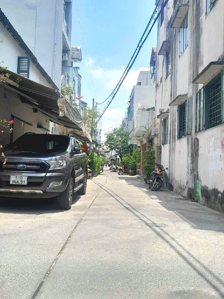 Nhà 5 tầng hẻm xe hơi 4m, ngay đại lộ 3 tháng 2