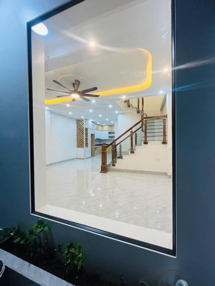 Nhà 2 tầng mới cứng, Hưng Thành, 3 ngủ, sân phơi, giá "hời"