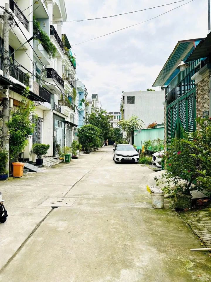 Chào mừng quý khách đến với căn nhà phố tuyệt đẹp tọa lạc tại đường Thạnh Xuân 22