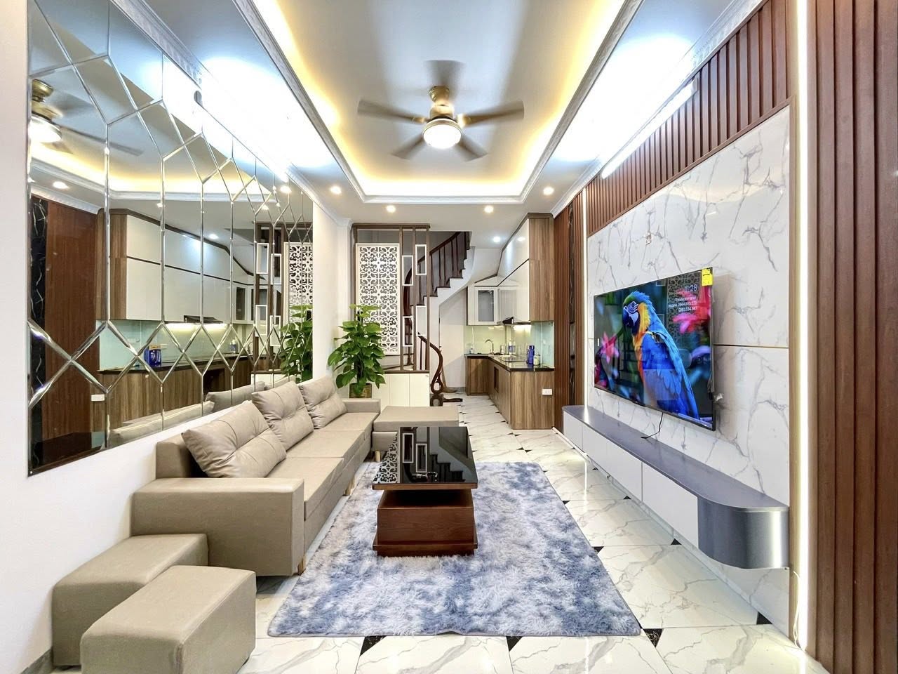 Nhà 5 tầng kinh doanh mặt ngõ, ô tô tránh gần nhà tại Cầu Tó, Hữu Hòa, Hà Nội