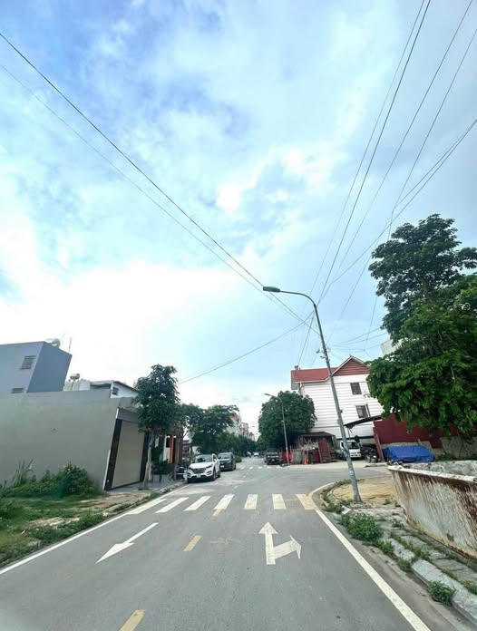 Đất nền Phú Lộc trung tâm sầm uất, view công viên, giá hời