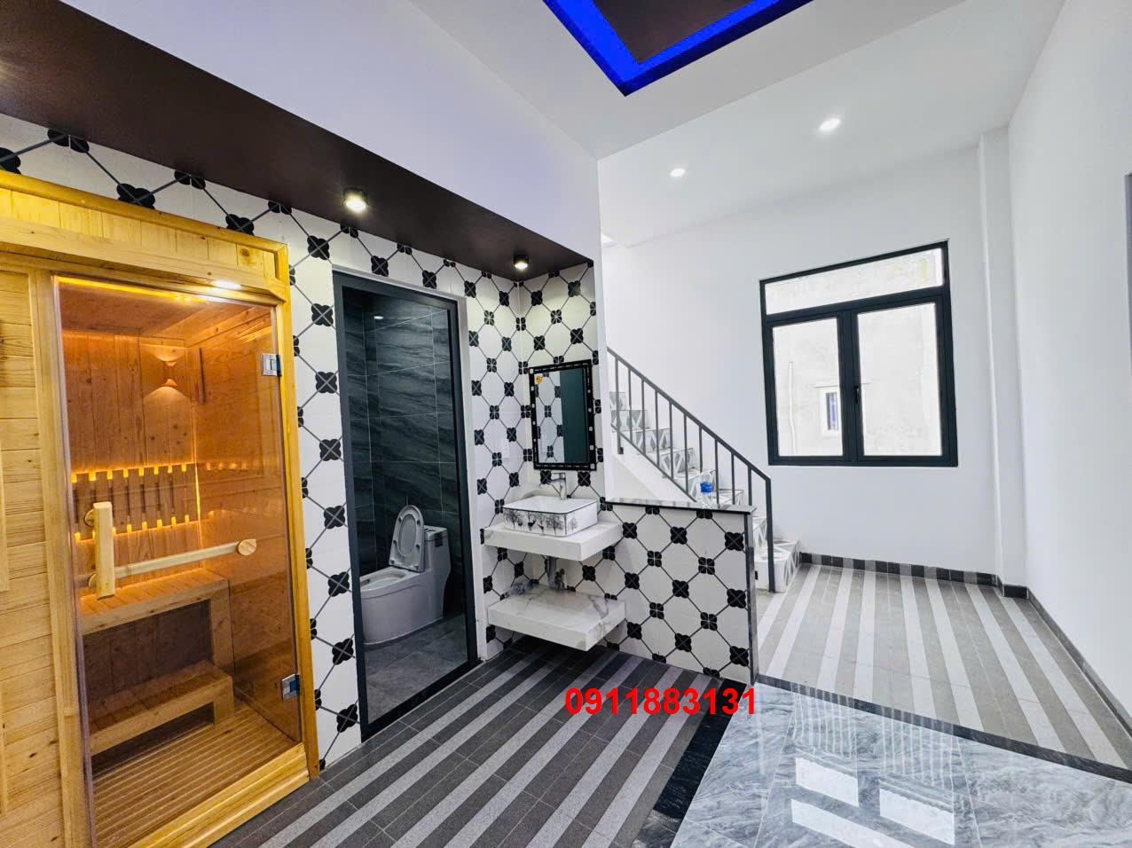 Căn nhà 3 tầng hoàn công đầy đủ, tọa lạc tại mặt tiền trục chính khu dân cư An Phú