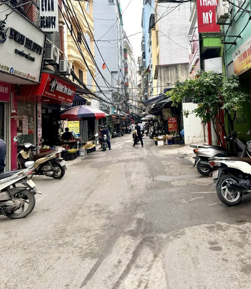 Bán nhà 48m2 Mỹ Đình, ngõ thông ba gác tránh, vài bước ra đường lớn