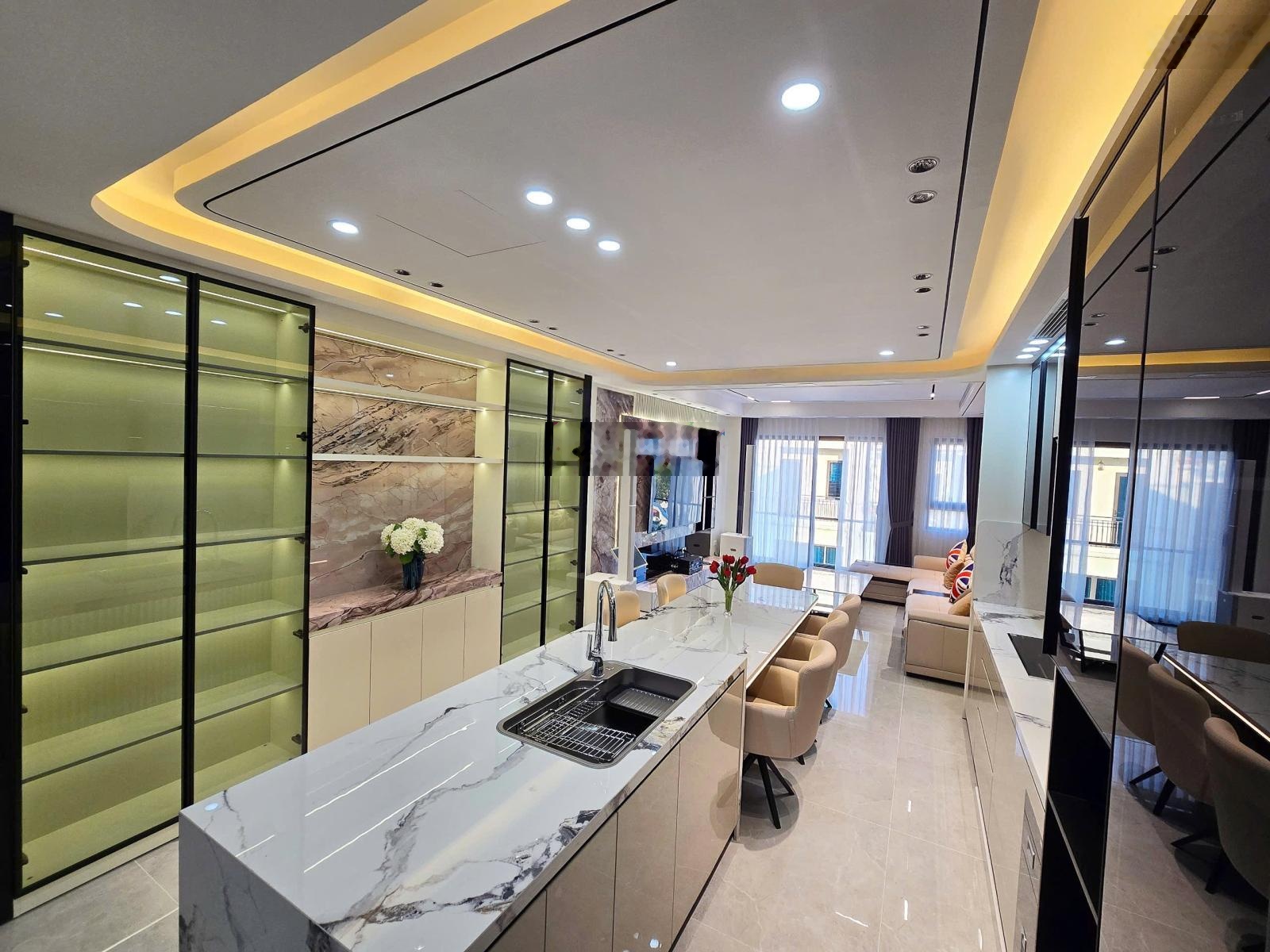 Siêu phẩm nhà 7 tầng thang máy TDC Ngọc Thụy giá còn thương - nếu yêu nhà xây 7T