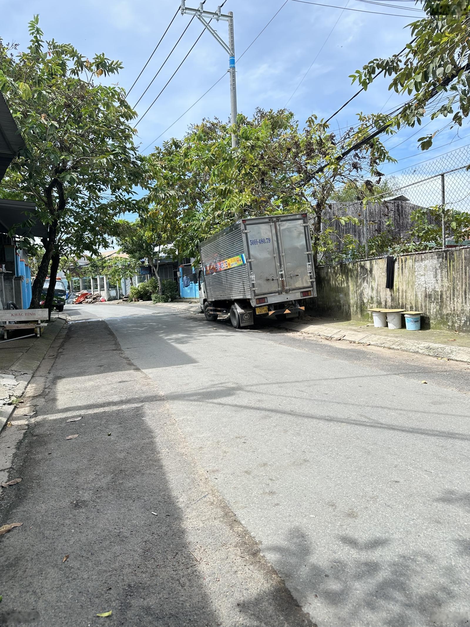 Bán nhà mặt tiền kinh doanh tam đông hóc môn - dt: 5x 20m-5,6 ty tl