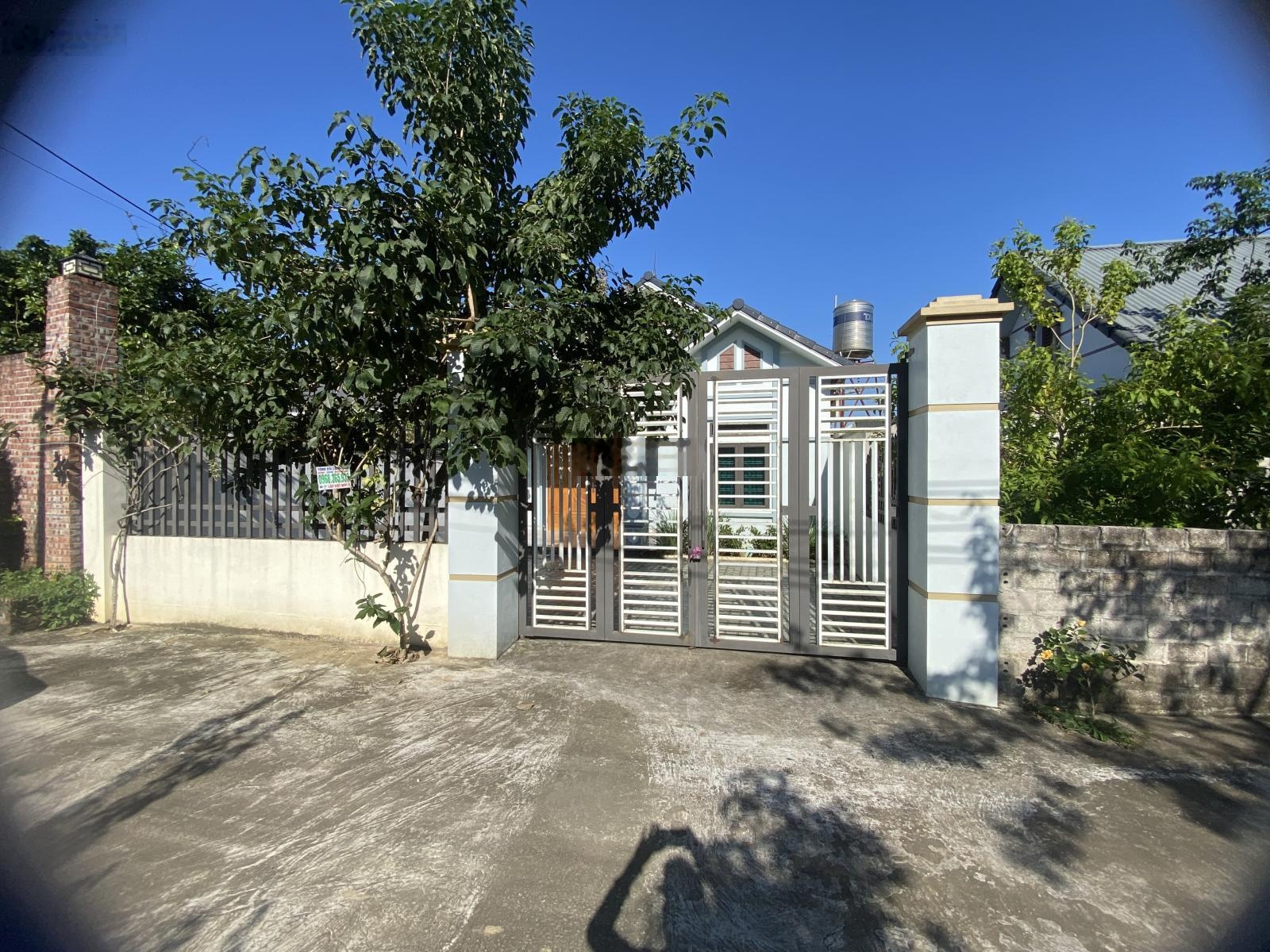 Bán đất tặng nhà mái Nhật kiên cố tại Vân Hoà - Ba Vì. DT 562m2, giá rẻ 4,2 tỷ