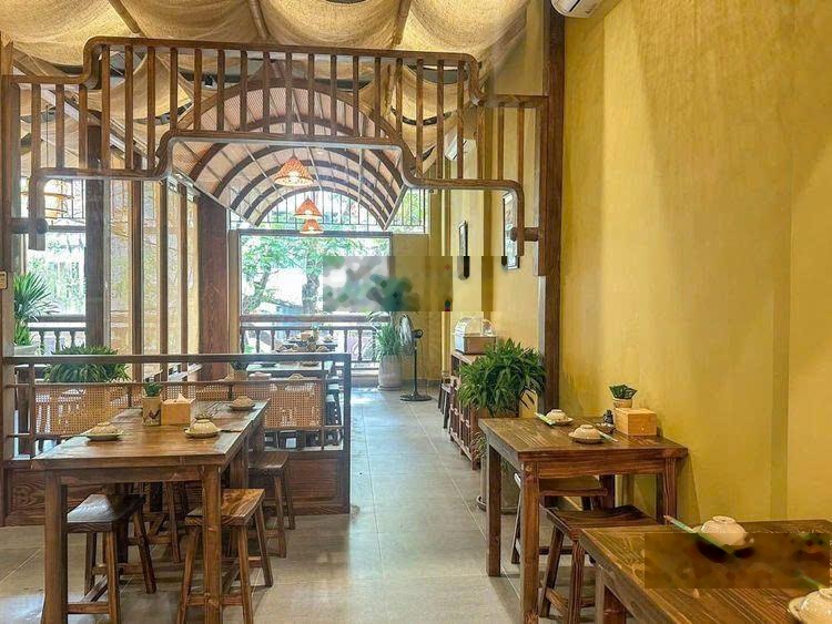 Cho thuê nhà MT đường Trần Quốc Toản, Quận 3, DT 8.5x12m, trệt lửng 1 lầu, giá 55 tr/th