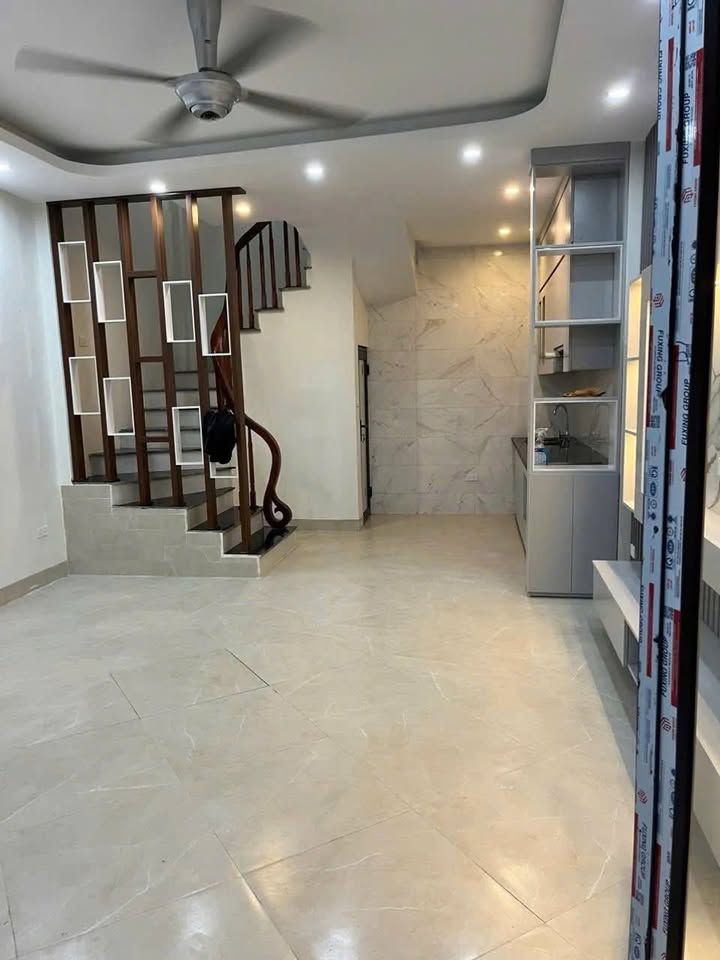 Bán nhà Đại Mỗ 33m2 x 5 tầng, tặng full nội thất, hơn 7 tỷ