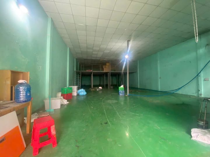 Cho thuê kho xưởng 350m2, đường xe lớn, giá 22 triệu/tháng