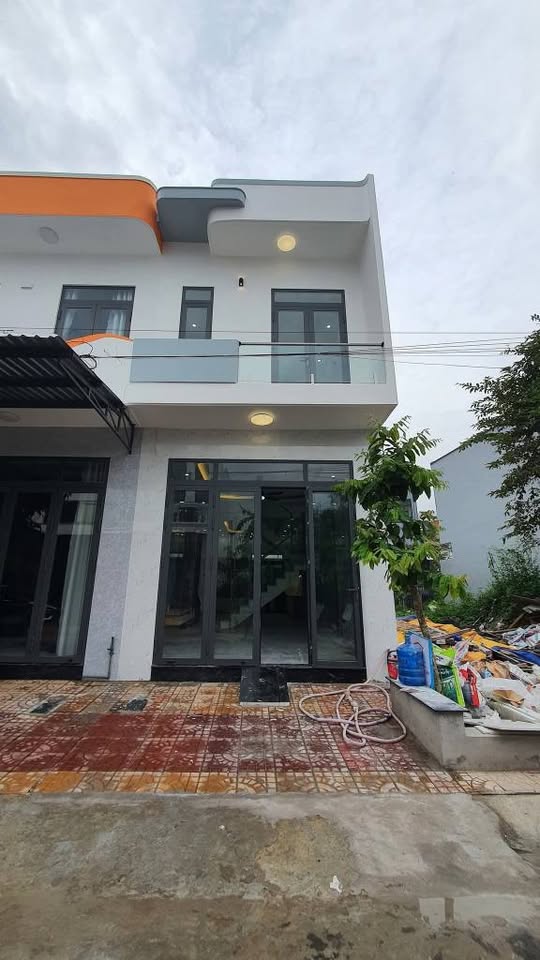 Nhà phố 1 trệt 1 lầu tọa lạc tại đường C9, Khu dân cư Phú An, Thành phố Cần Thơ