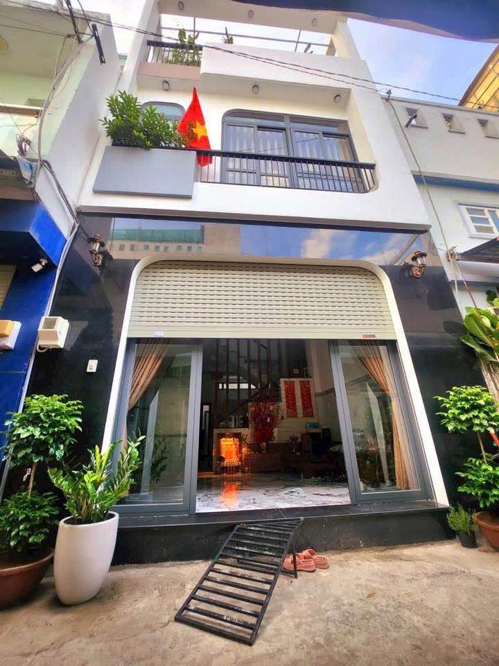 Nhà 3 tầng full nội thất sang xịn, ngay Lê Trọng Tấn, Hóc Môn - Giá nhỉnh 5 tỷ