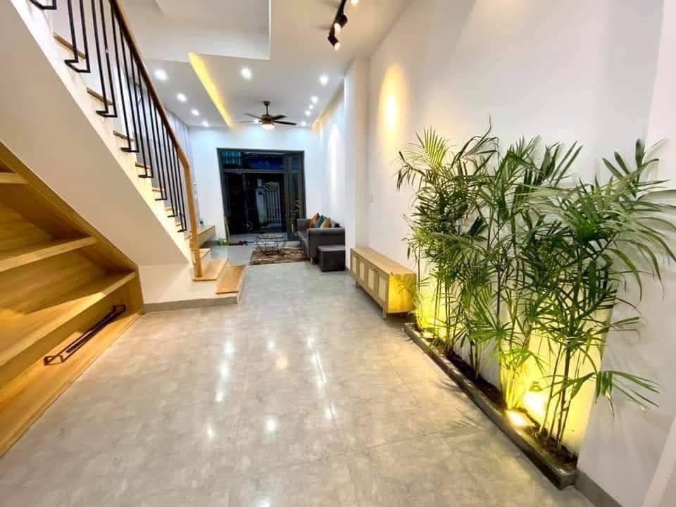 Bùng nổ cảm xúc với căn nhà 3 tầng mới tinh