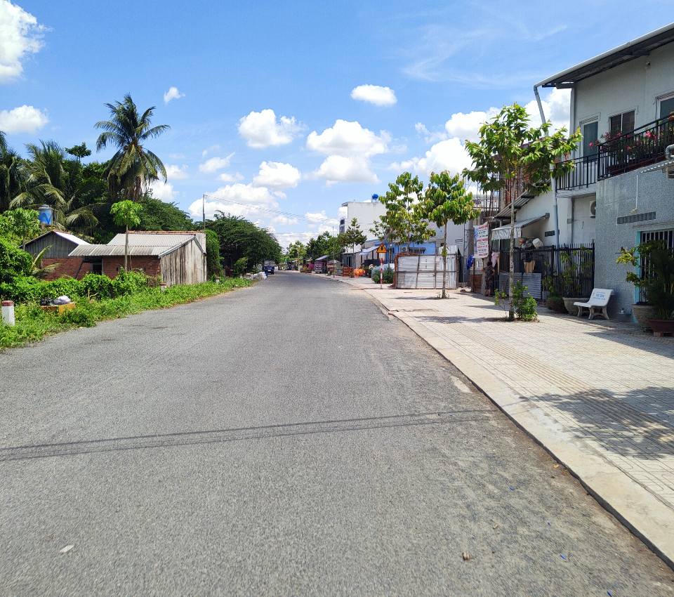 Đừng bỏ lỡ cơ hội sở hữu mảnh đất mặt tiền đường D5, vị trí đắc địa gần cầu Bến Tre 3