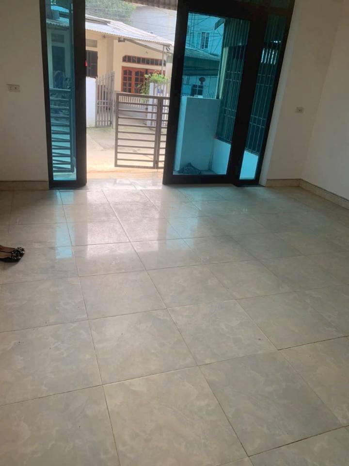 Nhà cấp 4 Yên Bái ngõ rộng, giá hời, ở ngay