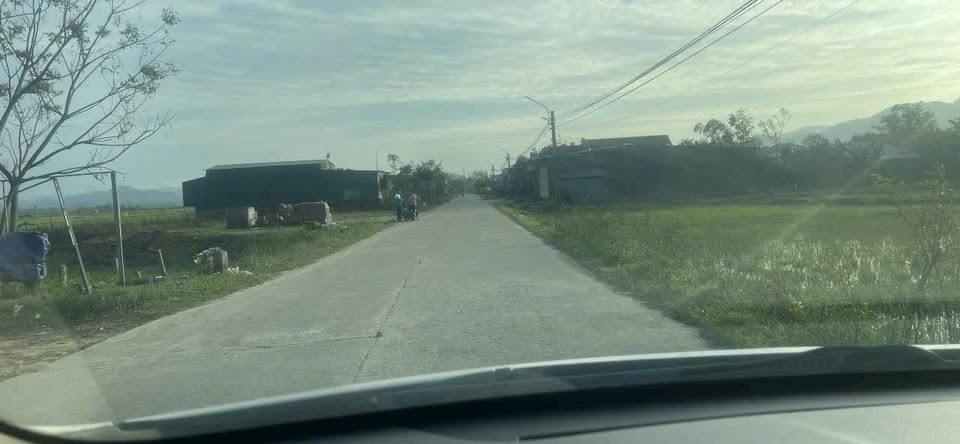 Đất mặt đường Thạch Tân - Thạch Hương