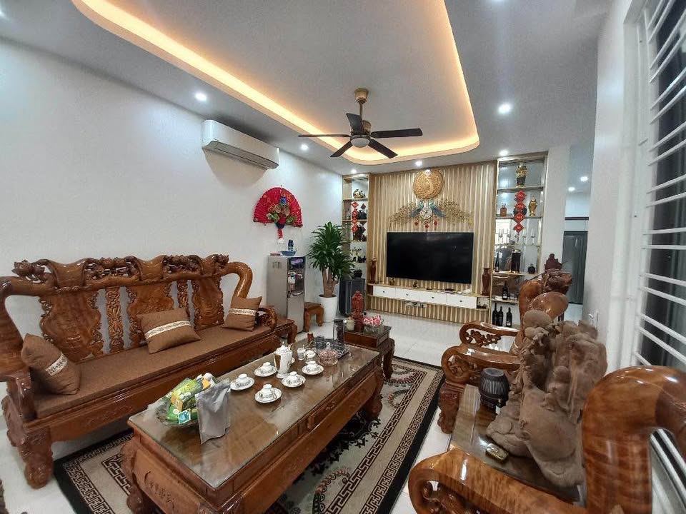 Nhà 6 tầng sát mặt phố Phạm Hùng, ô tô đỗ cửa, 5m mặt tiền, hơn 11 tỷ